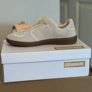Cushionaire Belinda Lace-Detail Ribbon Sneakers – Ivory – Size 9